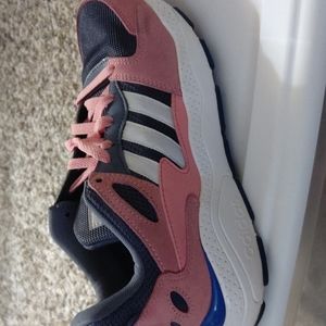 Women's Adidas Sneakers